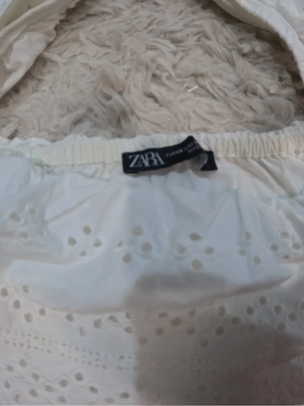 Zara White Puff-Sleeve Eyelet Blouse